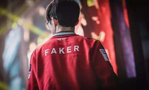 PARIVISION 晋级 StarLadder Budapest Major 2025 第三阶段，而 Fnatic 被淘汰出局