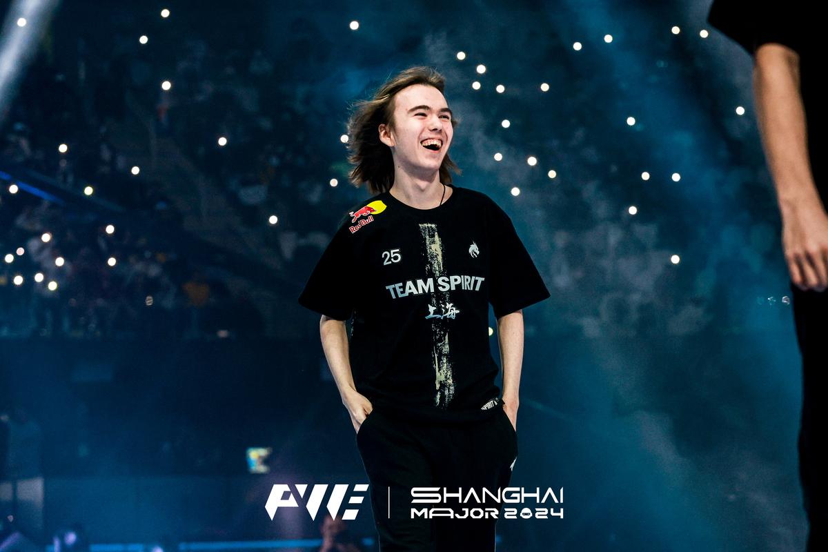 官方：哔哩哔哩将直播整个2025 LPL 赛事！